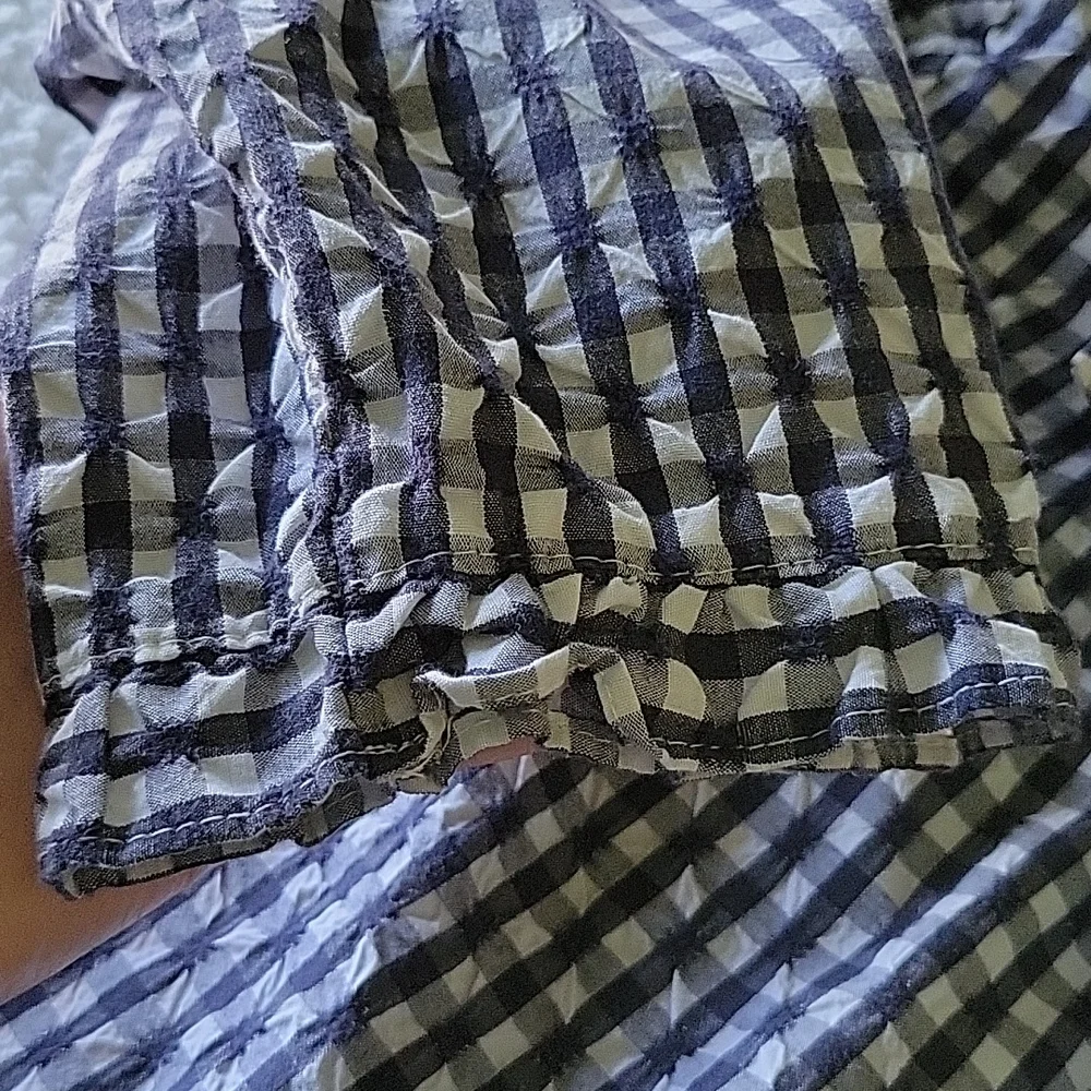 D & co gingham 3/4 ruffle sleeve top - Picture 7 of 8